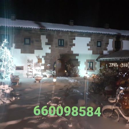 Hotel La Casona De Barrio, Alto Campoo Barrio  Extérieur photo