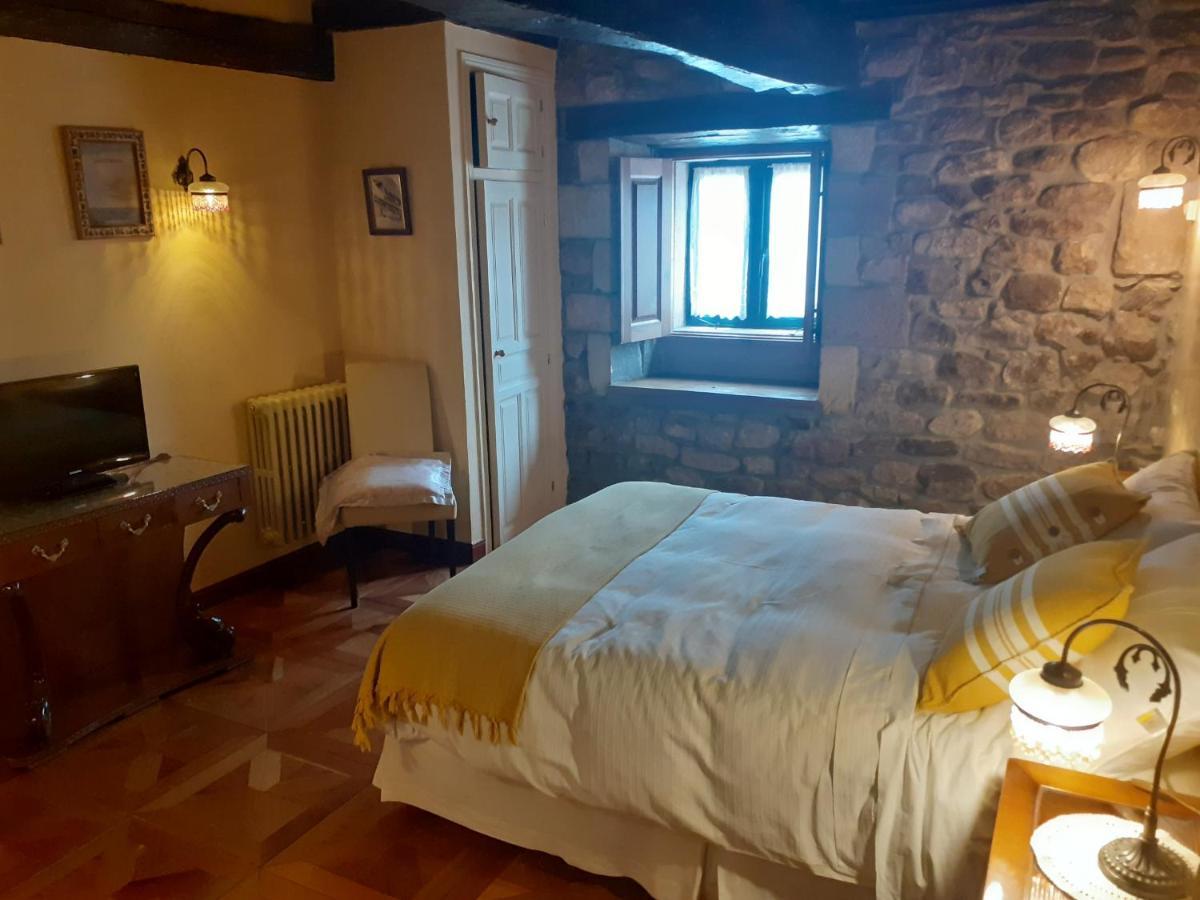 Hotel La Casona De Barrio, Alto Campoo Barrio  Extérieur photo