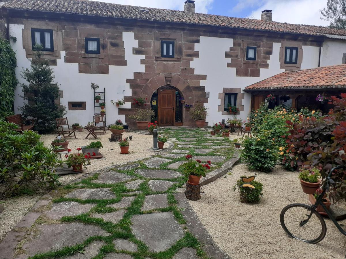 Hotel La Casona De Barrio, Alto Campoo Barrio  Extérieur photo